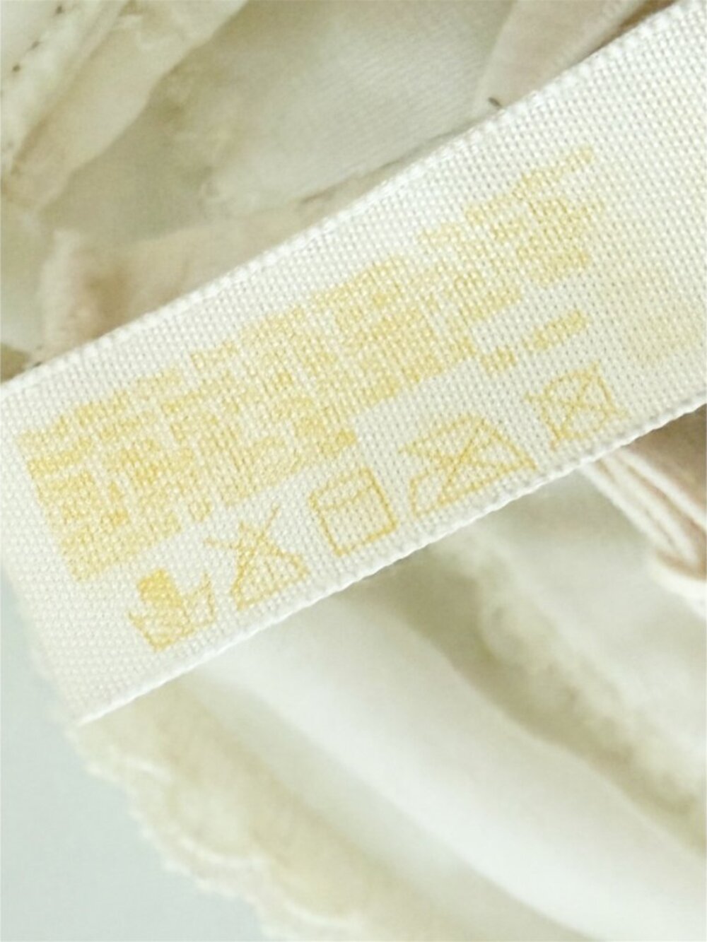 Vtg Victoria's Secret Second Skin Satin Padded Miracle Bra 34B Ivory Coquette - Picture 6 of 10